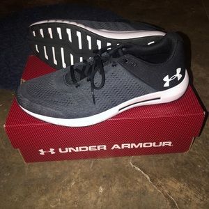 Under Armour women’s size 12